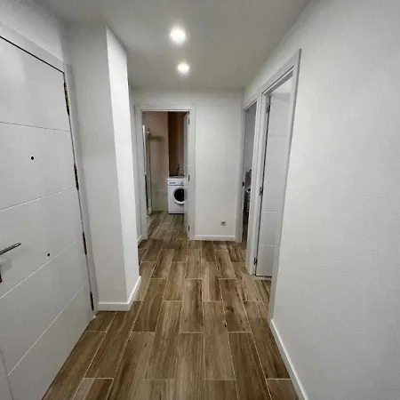 Apartamenticos Libertad I * サラゴサ