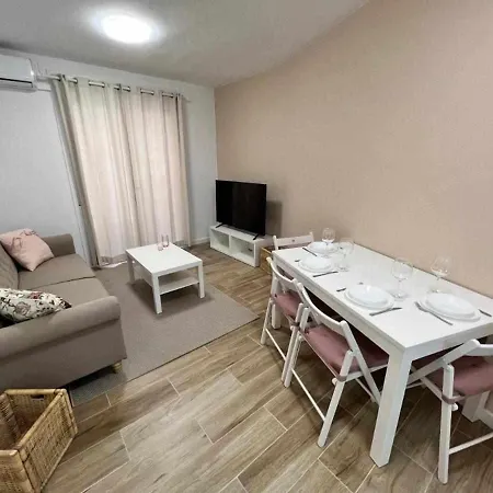 Apartamenticos Libertad I アパート サラゴサ