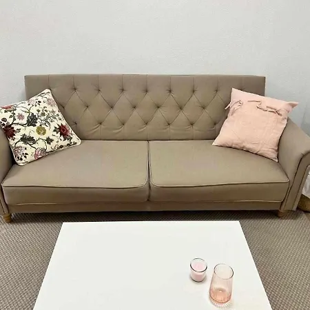 Apartamenticos Libertad I サラゴサ